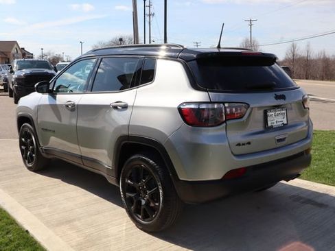 Used 2022 Jeep Compass Altitude w/ Convenience Group image 28