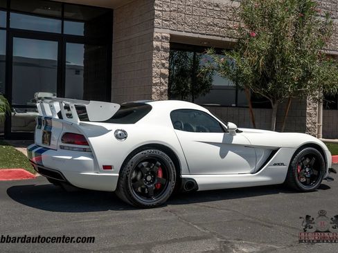 Used 2009 Dodge Viper ACR RWD image 8