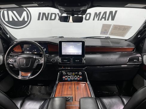 Used 2019 Lincoln Navigator Reserve AWD/4WD image 19