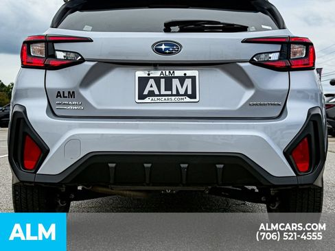 Used 2025 Subaru Crosstrek 2.5i Premium AWD/4WD image 9