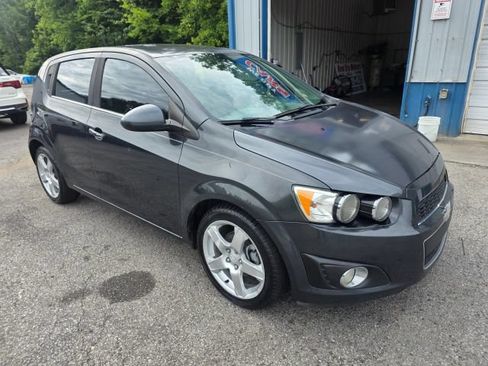 Used 2014 Chevrolet Sonic LTZ FWD image 3
