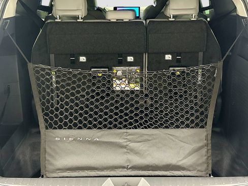 New 2026 Toyota Sienna XLE FWD image 27