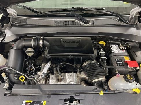 Used 2023 Jeep Compass Latitude AWD/4WD image 17