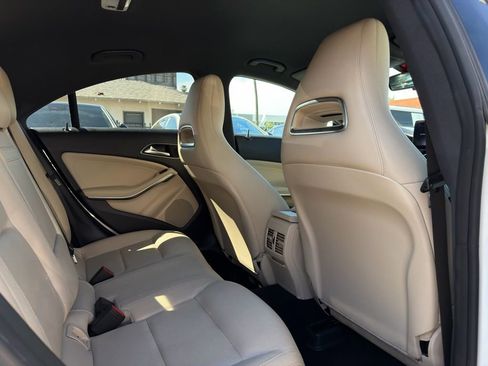 Used 2019 Mercedes-Benz CLA 250 image 37