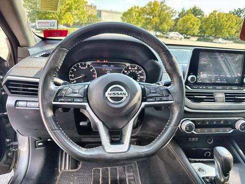 Used 2020 Nissan Altima 2.5 SR w/ Premium Package AWD/4WD image 14
