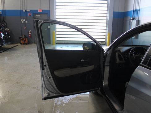 Used 2022 Honda HR-V LX image 7