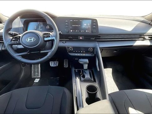 New 2025 Hyundai Elantra Sport image 5