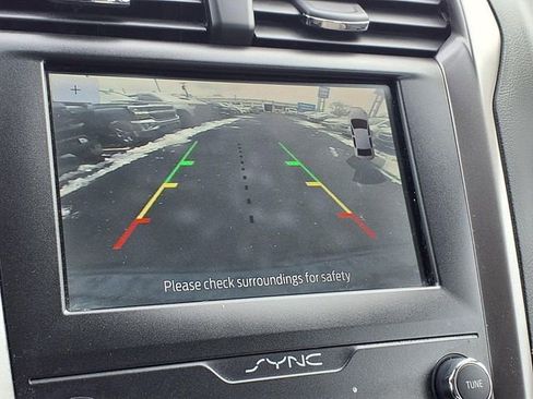 Used 2020 Ford Fusion SEL image 9