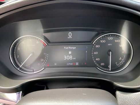 Used 2023 Cadillac XT4 Luxury w/ Cold Weather Package AWD/4WD image 20