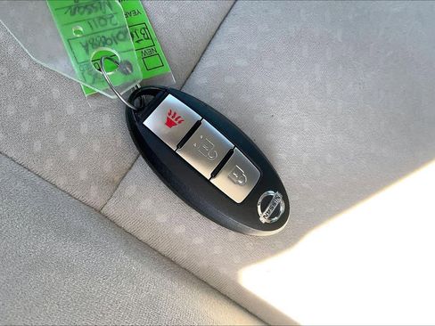 Used 2011 Nissan Leaf w/ Protection Pkg image 19