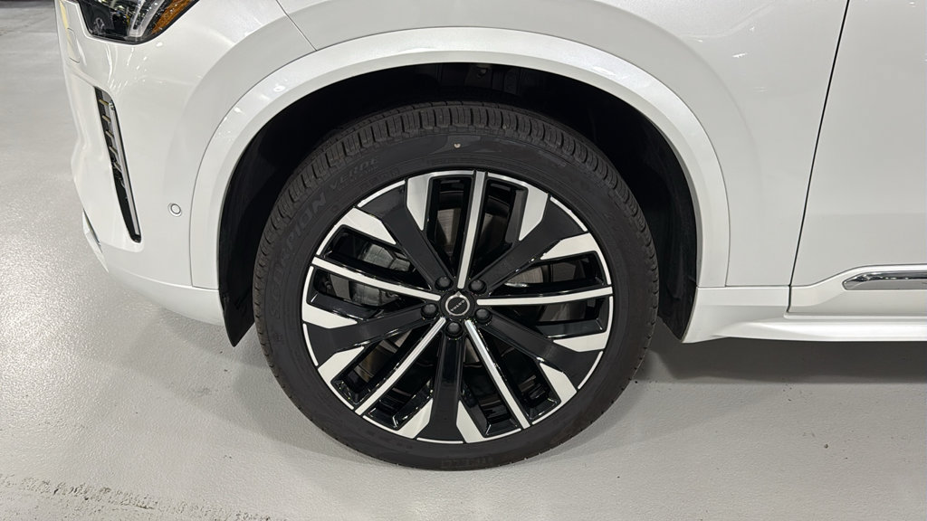 Used 2026 Volvo XC90 B6 Ultra w/ Protection Package Premier AWD/4WD image 8