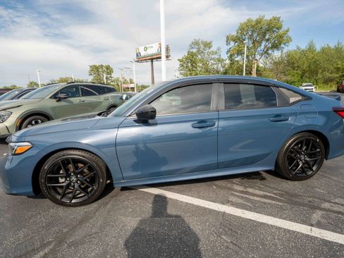 Used 2026 Honda Civic Sport image 3