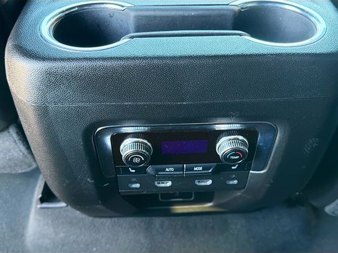 Used 2023 GMC Yukon Denali Ultimate image 19