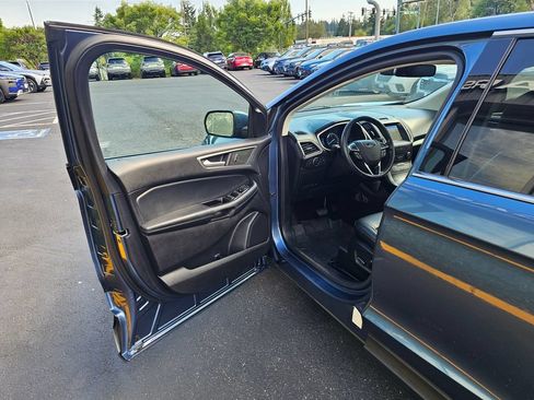 Used 2019 Ford Edge SEL w/ Convenience Package AWD/4WD image 18