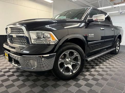 Used 2018 RAM 1500 Laramie w/ Convenience Group AWD/4WD image 3