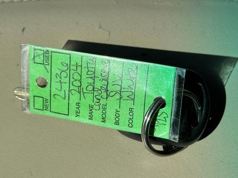 Used 2004 Toyota Land Cruiser image 60