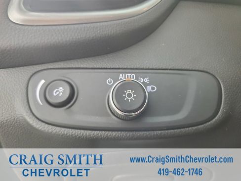 Used 2021 Chevrolet Trax LT w/ Driver Confidence Package FWD image 20