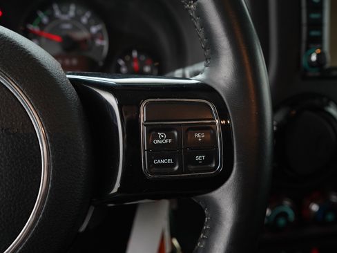 Used 2016 Jeep Wrangler Unlimited Sahara AWD/4WD image 24