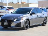 Used 2023 Nissan Altima 2.5 SR w/ SR Premium Package image 3