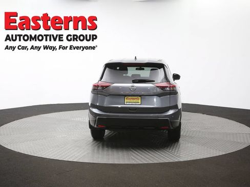 Used 2024 Nissan Rogue S AWD/4WD image 37