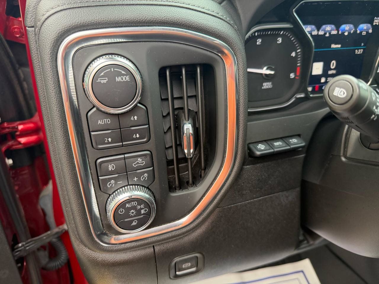 Used 2023 GMC Sierra 2500 Denali w/ Denali Ultimate Package AWD/4WD image 16