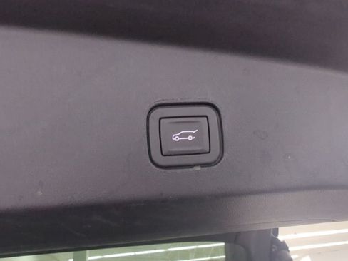 Used 2024 Cadillac Lyriq Sport AWD/4WD image 32