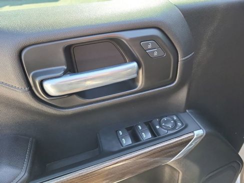 Used 2021 Chevrolet Silverado 1500 LT Trail Boss image 15