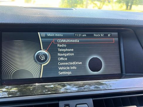 Used 2011 BMW 528i Sedan RWD image 12