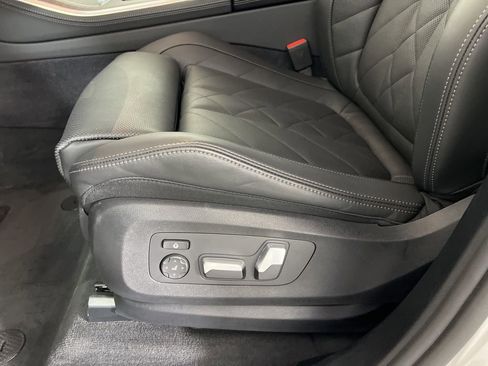 Used 2026 BMW X5 xDrive40i w/ Parking Assistance Package image 13