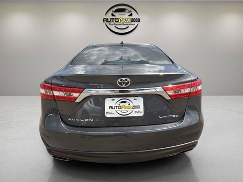 Used 2013 Toyota Avalon image 4