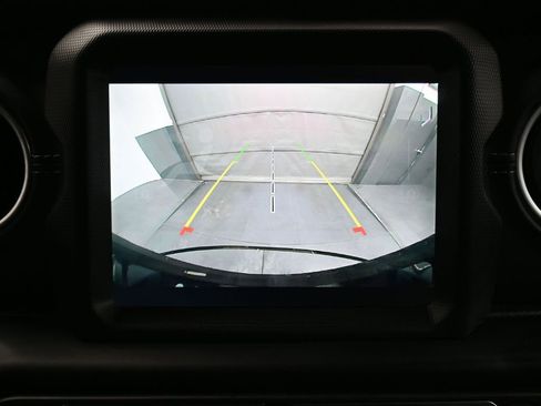 Used 2021 Jeep Wrangler Unlimited Sahara w/ Cold Weather Group image 20