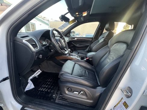 Used 2016 Audi Q5 2.0T Premium Plus w/ Technology Package AWD/4WD image 15