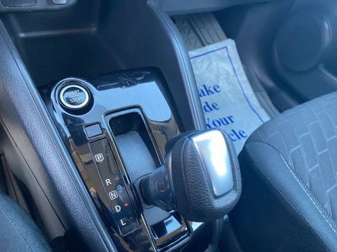 Used 2022 Nissan Kicks S image 23