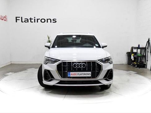 Certified 2024 Audi Q3 2.0T Premium Plus image 3
