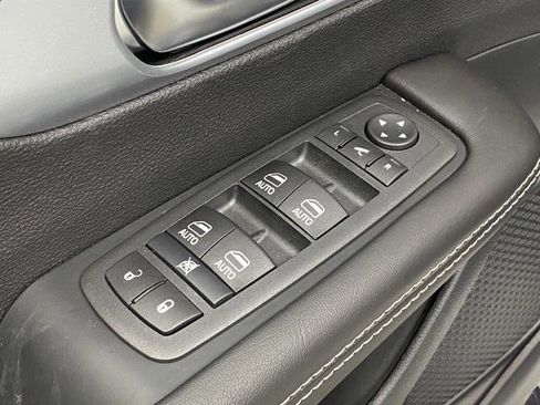New 2026 Chrysler Pacifica Limited w/ S Appearance Package AWD/4WD image 31
