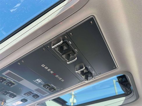 Used 2025 INEOS Grenadier Fieldmaster Edition image 31