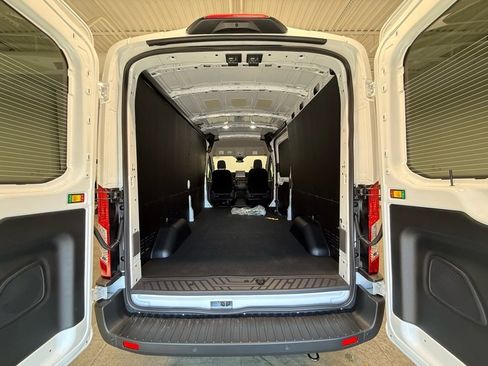 New 2026 Ford Transit 250 148 Medium Roof w/ Load Area Protection Package image 11