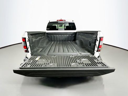 Used 2025 Nissan Frontier S w/ S Utility Package image 33