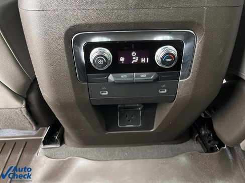 Used 2023 GMC Yukon SLT image 27