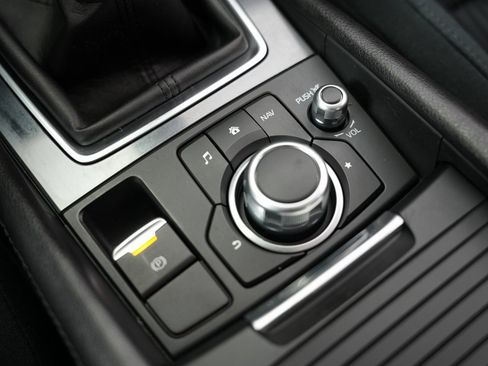 Used 2017 MAZDA MAZDA6 Sport image 26