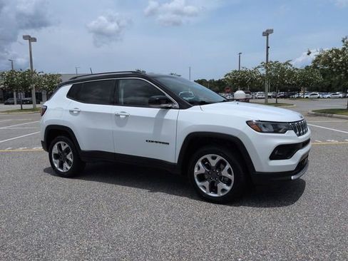 Used 2022 Jeep Compass Limited AWD/4WD image 1