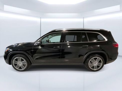 Used 2024 Mercedes-Benz GLS 450 4MATIC image 4