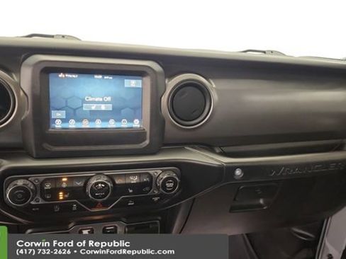 Used 2023 Jeep Wrangler Sport S image 19