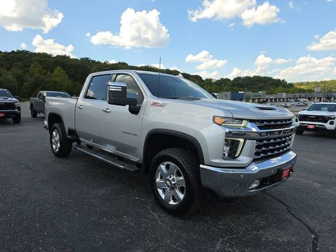 Used 2023 Chevrolet Silverado 3500 LTZ w/ LTZ Plus Package AWD/4WD image 2