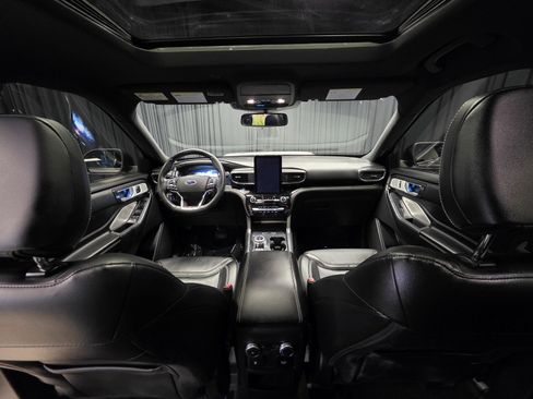 Used 2021 Ford Explorer ST w/ Equipment Group 401A image 2