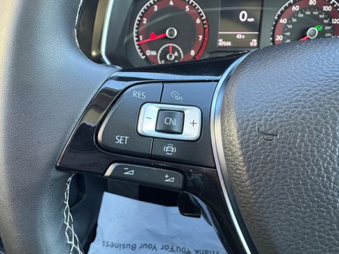 Used 2021 Volkswagen Jetta SE w/ SE Cold Weather Package image 14