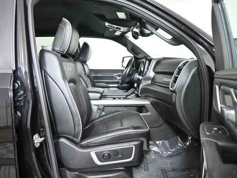 Used 2023 RAM 1500 Laramie AWD/4WD image 14