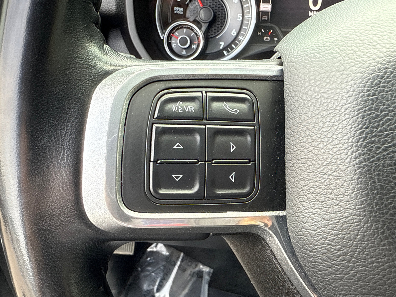 Used 2022 RAM 2500 Laramie AWD/4WD image 13