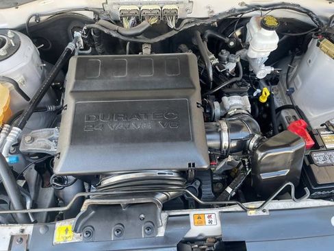 Used 2010 Ford Escape XLT AWD/4WD image 26