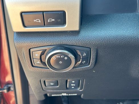 Used 2017 Ford F350 Lariat w/ Lariat Ultimate Package AWD/4WD image 14